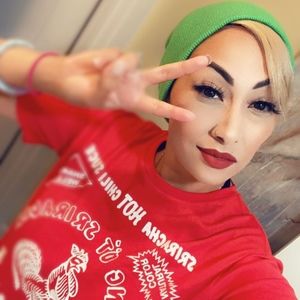 Meet your Posher, Posh